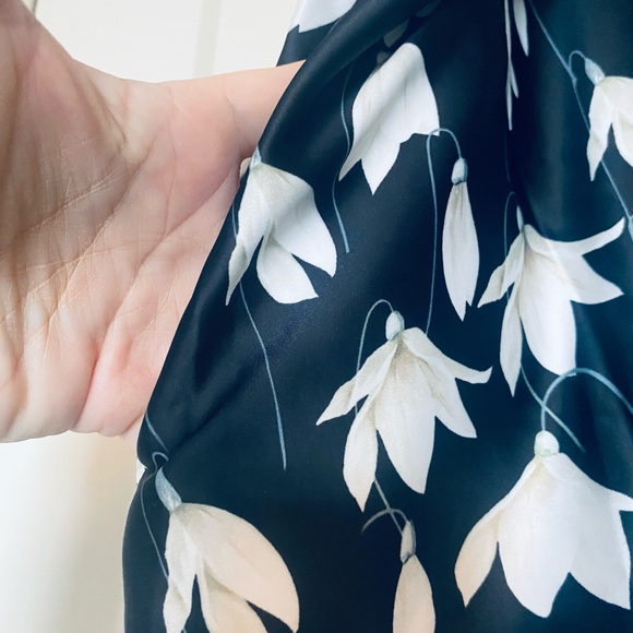 Dolly and dotty skirt size 22 new with tag black with white petals - Picture 6 of 6